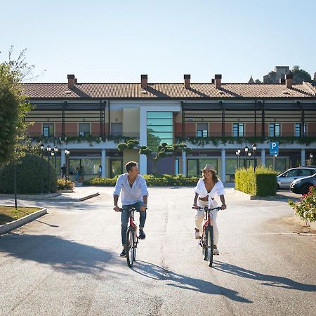 Domus Hotel Bagnoli Del Trigno Exterior photo