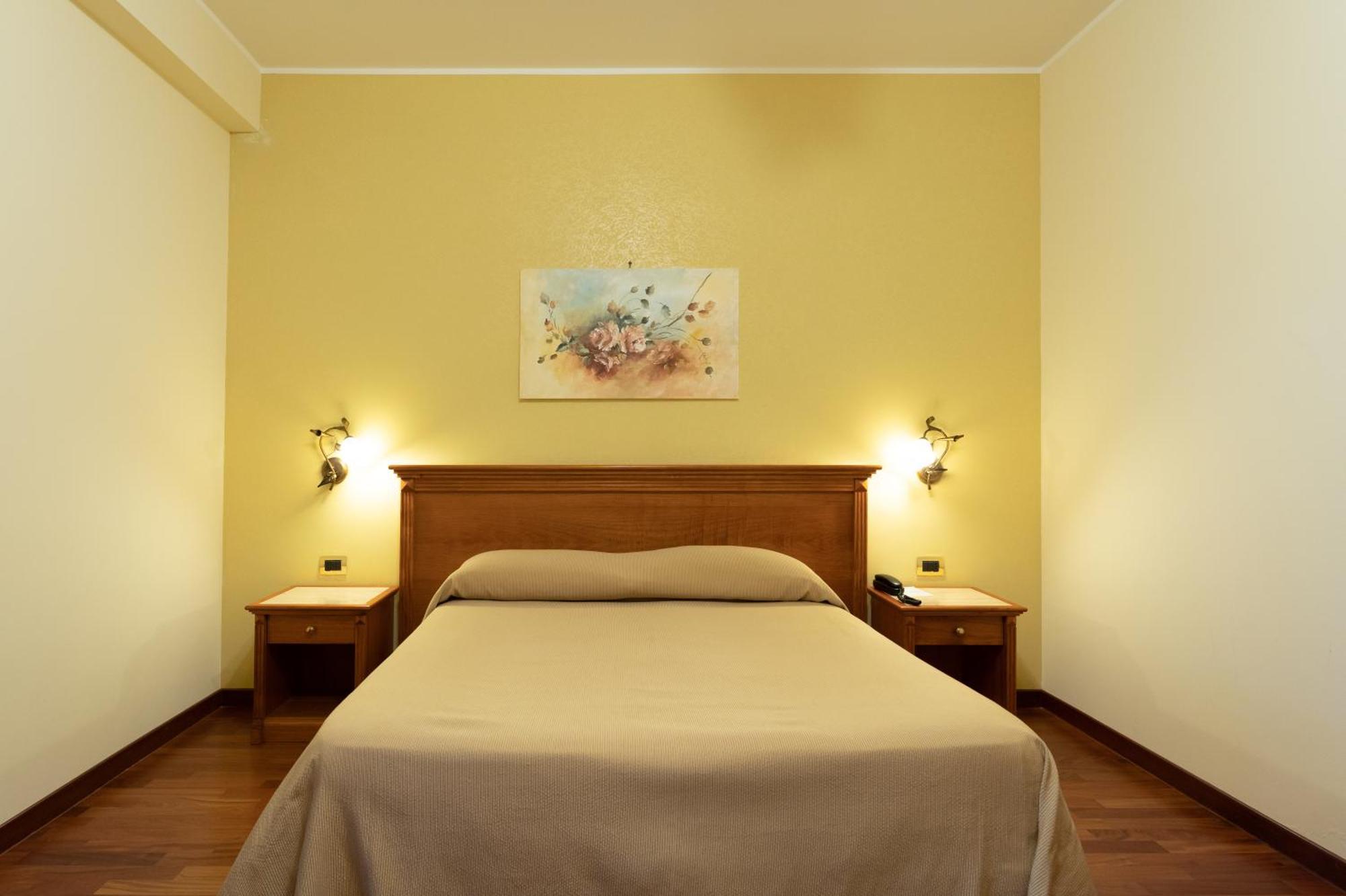Domus Hotel Bagnoli Del Trigno Exterior photo