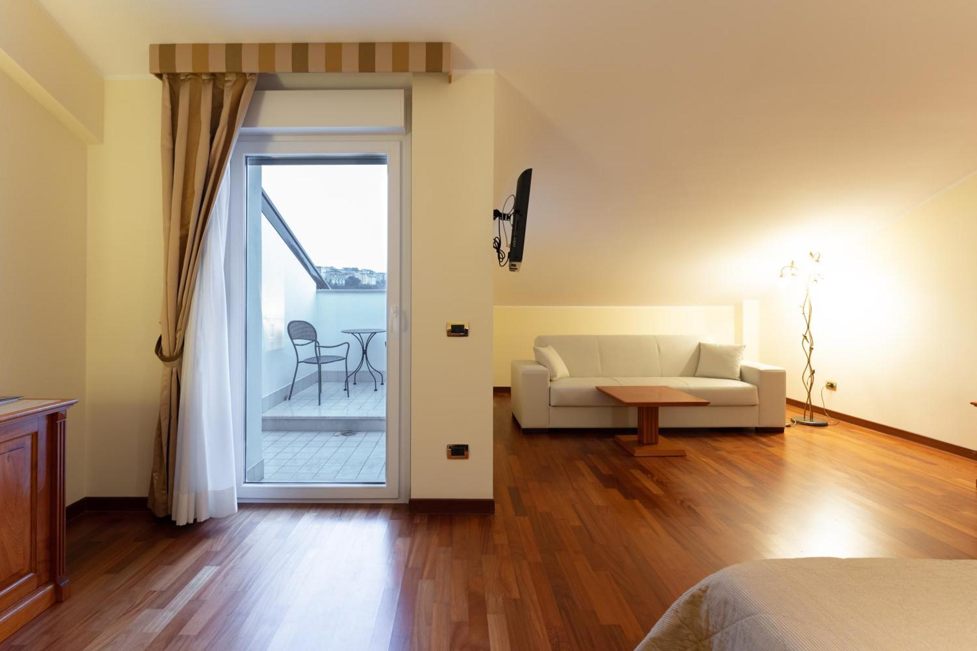 Domus Hotel Bagnoli Del Trigno Exterior photo