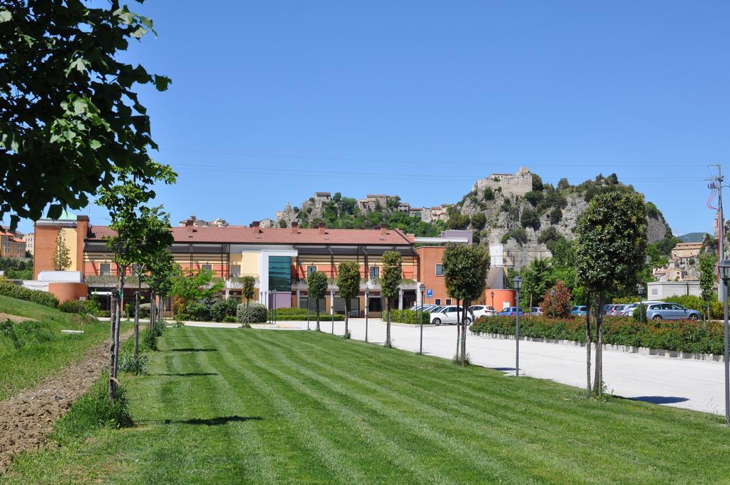 Domus Hotel Bagnoli Del Trigno Exterior photo